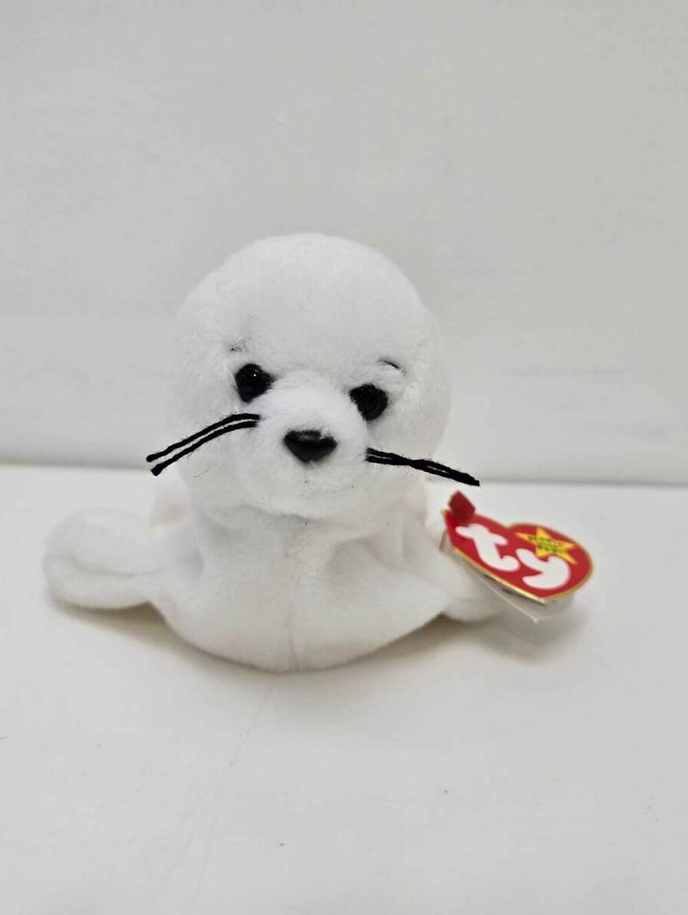 Ty Beanie Baby “Seamore” the White Seal! (7 inch)